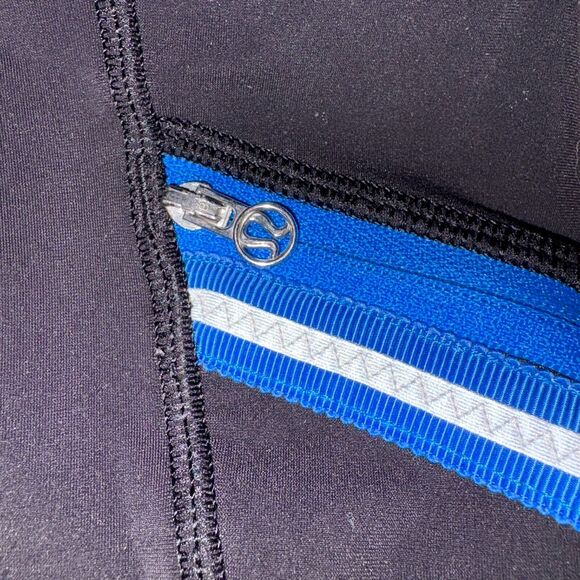 Lululemon Toasty Tech Tight Black / Laceoflage Polar Cream Beaming Blue XS/S - Picture 5 of 5